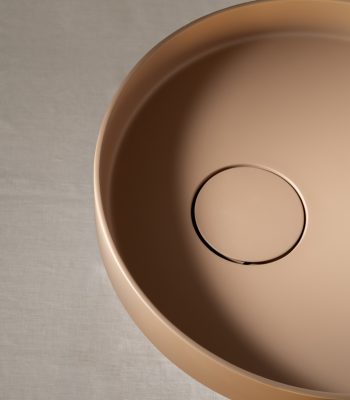 LR5M_close-up_Lavabo_Solid_Surface_iconico